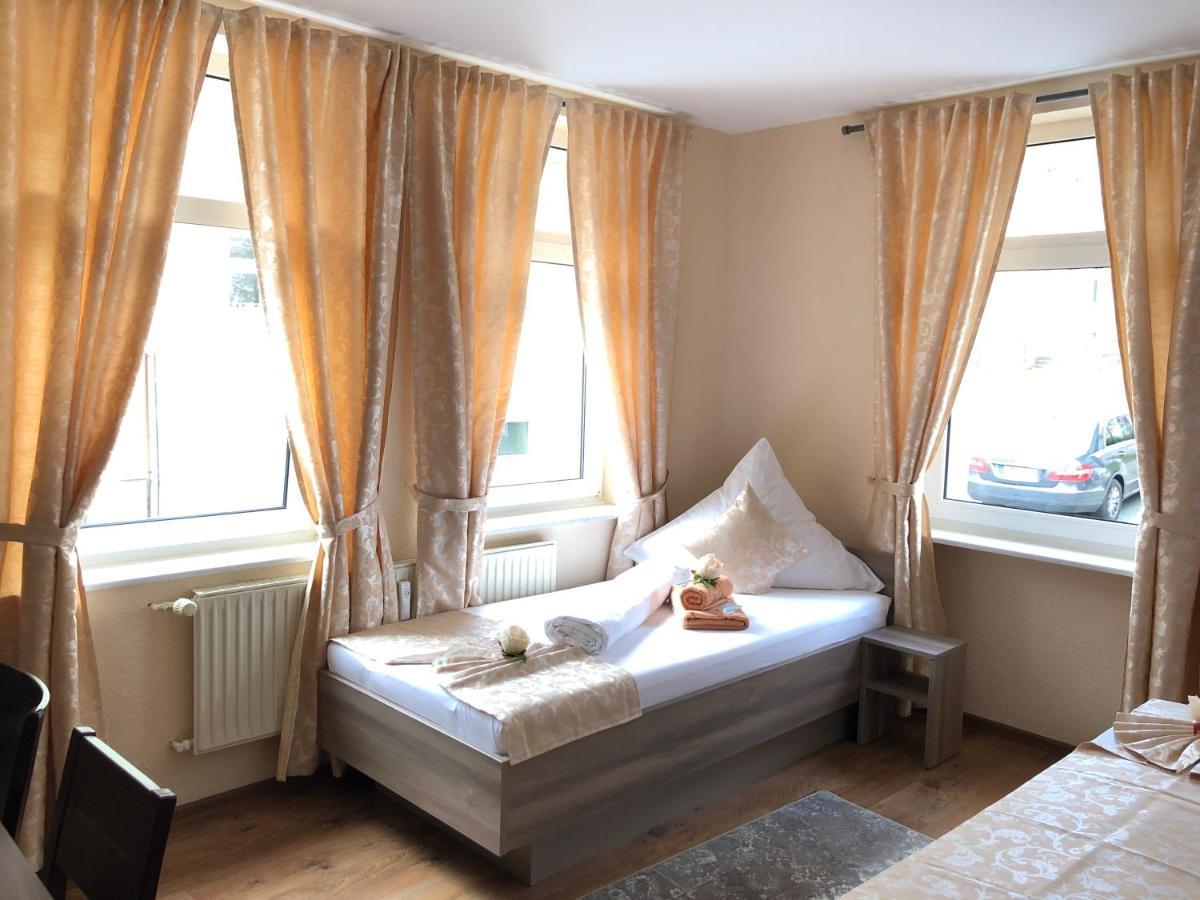 Adorf Pension Goldenes Vogtland מראה חיצוני תמונה
